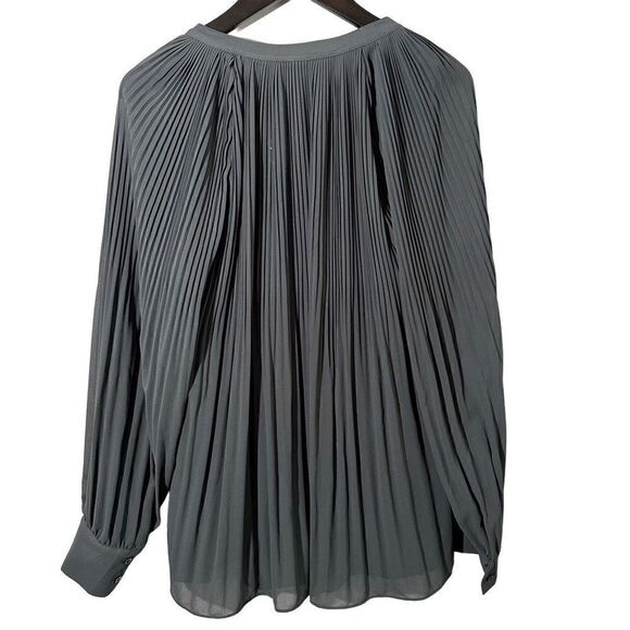 NWOT Soft Surroundings gray blouse size M - Picture 4 of 6